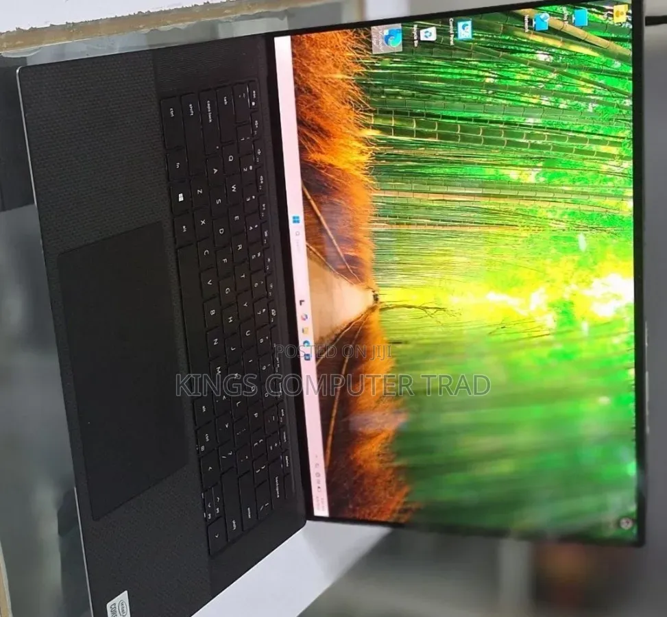 New Laptop Dell XPS 15 16GB Intel Core i7 SSD 512GB
