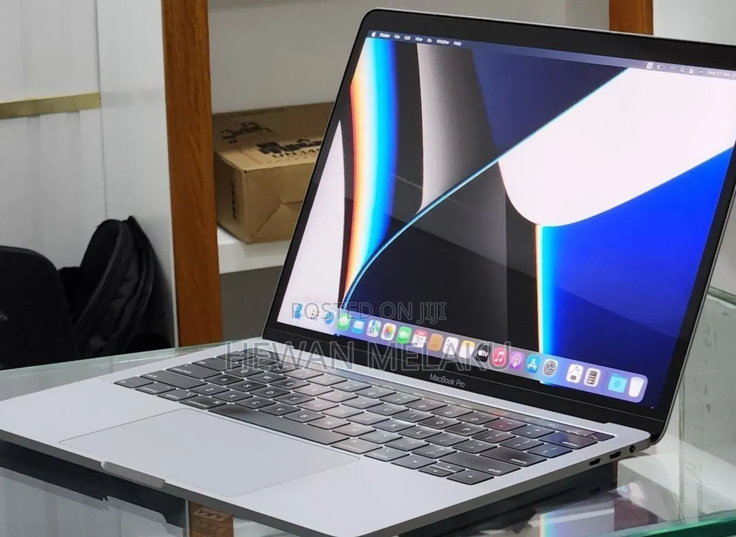 New Laptop Apple MacBook Pro 2019 16GB Intel Core i7 SSD 512GB