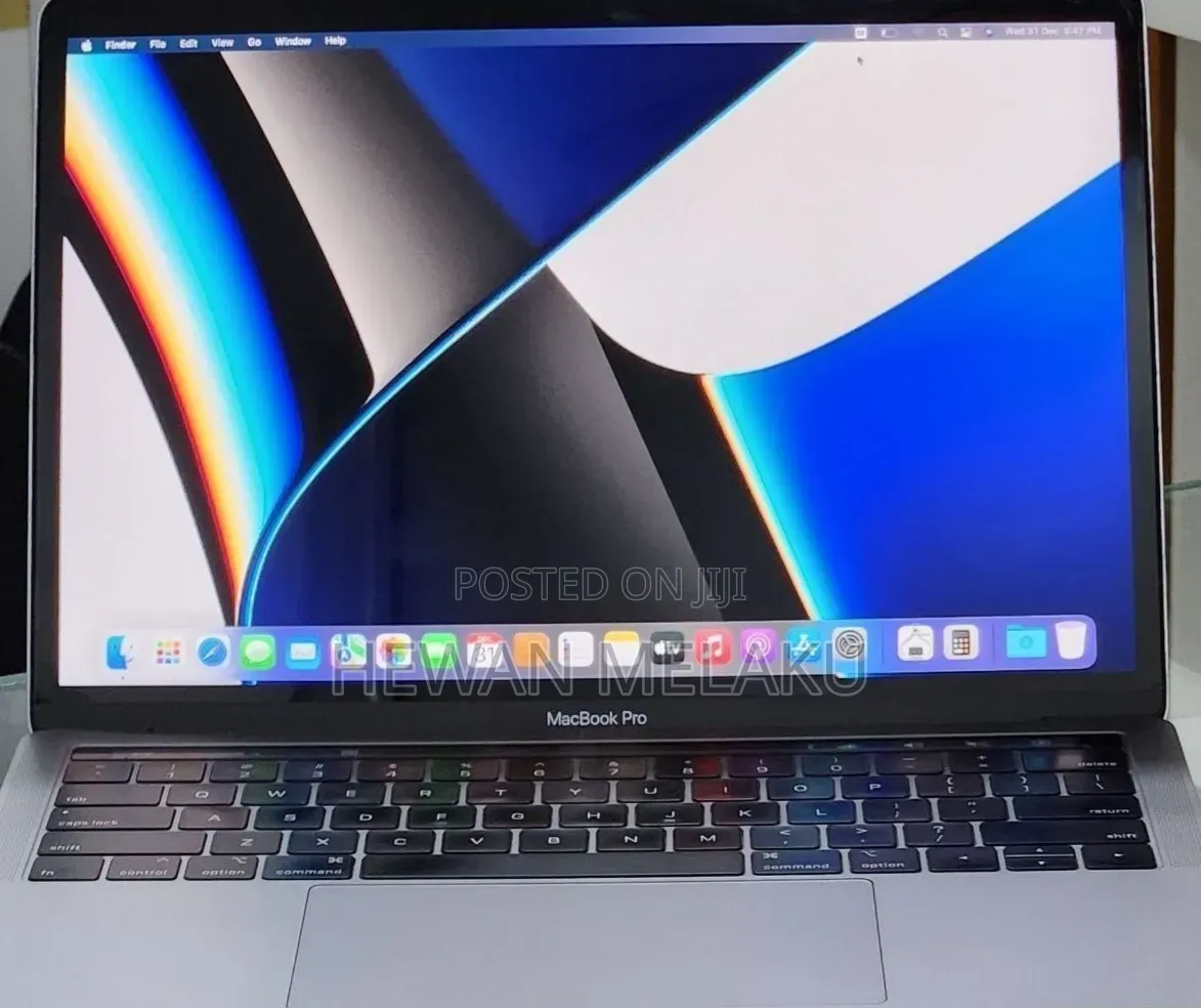 New Laptop Apple MacBook Pro 2019 16GB Intel Core i7 SSD 512GB