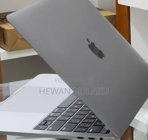 New Laptop Apple MacBook Pro 2019 16GB Intel Core i7 SSD 512GB