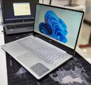 New Laptop Dell Inspiron 15 8GB Intel Core i5 SSD 256GB