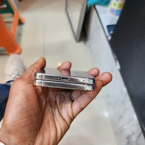 Samsung Galaxy Z Flip5 256 GB Gray