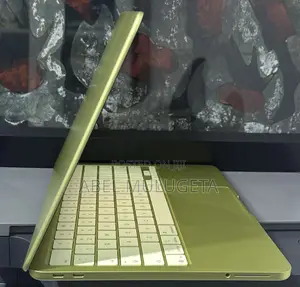 New Laptop Apple MacBook Neo 2026 8GB Intel Core i5 SSD 256GB