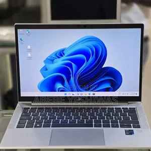 New Laptop HP EliteBook 830 G8 16GB Intel Core i5 SSD 512GB