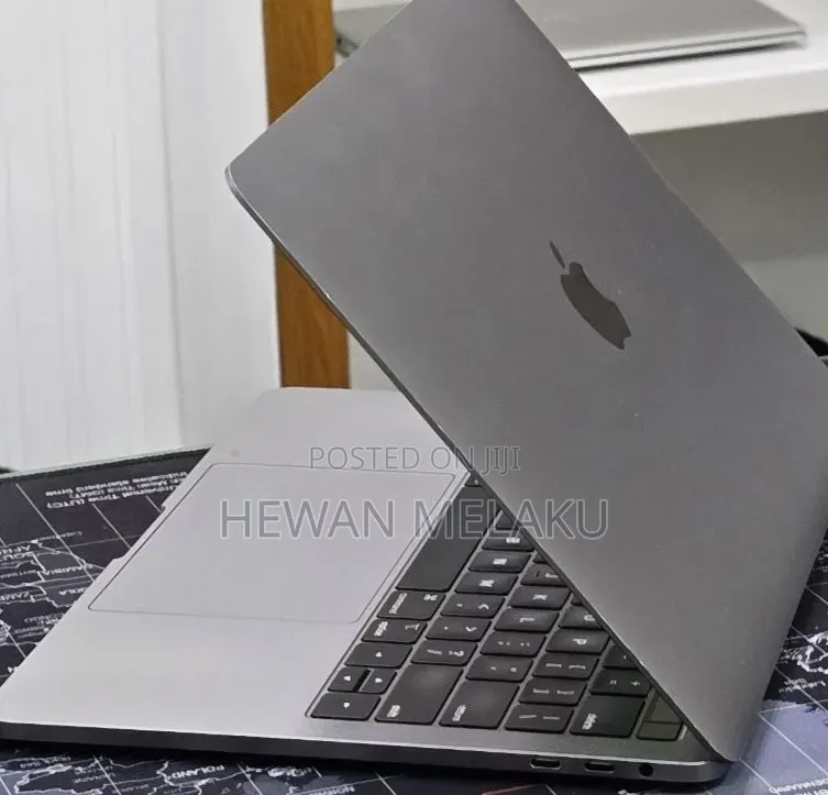 New Laptop Apple MacBook Pro 2019 16GB Intel Core i7 SSD 1T