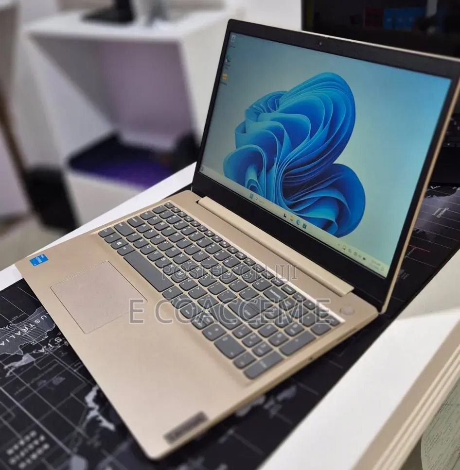New Laptop Lenovo 8GB Intel Core i3 SSD 256GB