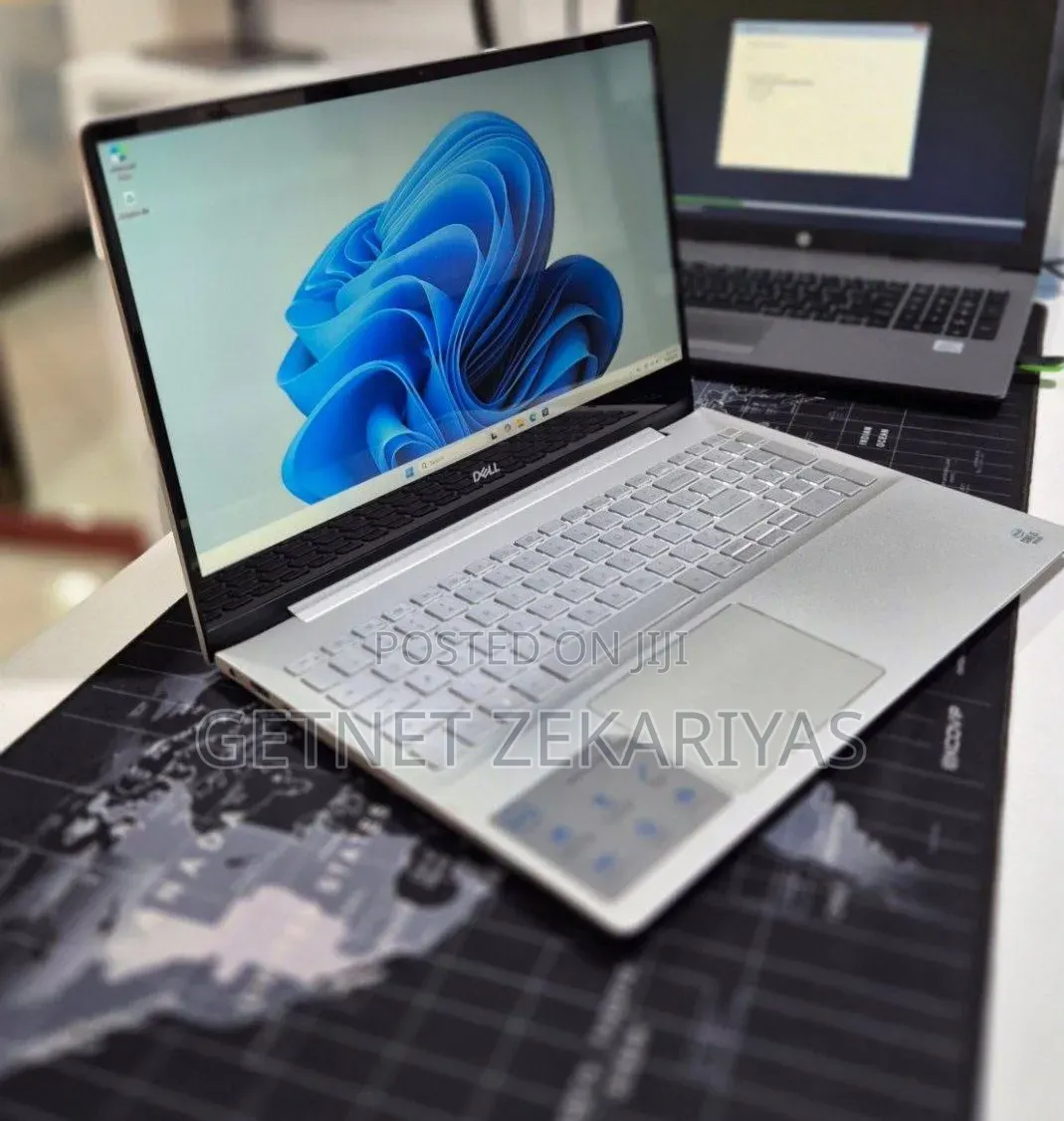 New Laptop Dell Inspiron 15 8GB Intel Core i5 SSD 256GB