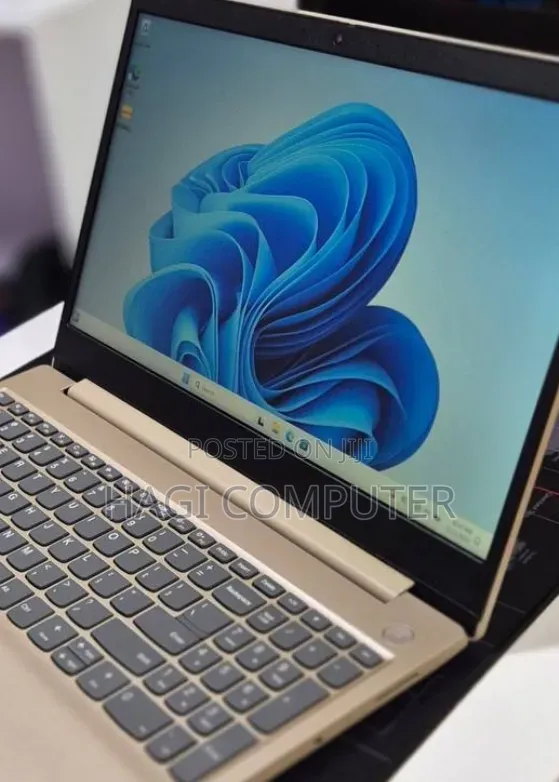 New Laptop Lenovo Ideapad 3 8GB Intel Core i3 SSD 256GB