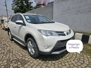 Toyota RAV4 2015 White