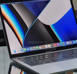 New Laptop Apple MacBook Pro 2019 16GB Intel Core i7 SSD 512GB