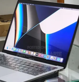 New Laptop Apple MacBook Pro 2019 16GB Intel Core i7 SSD 512GB