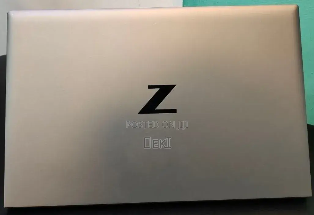 New Laptop HP ZBook Firefly 15 G7 16GB Intel Core i7 SSD 512GB