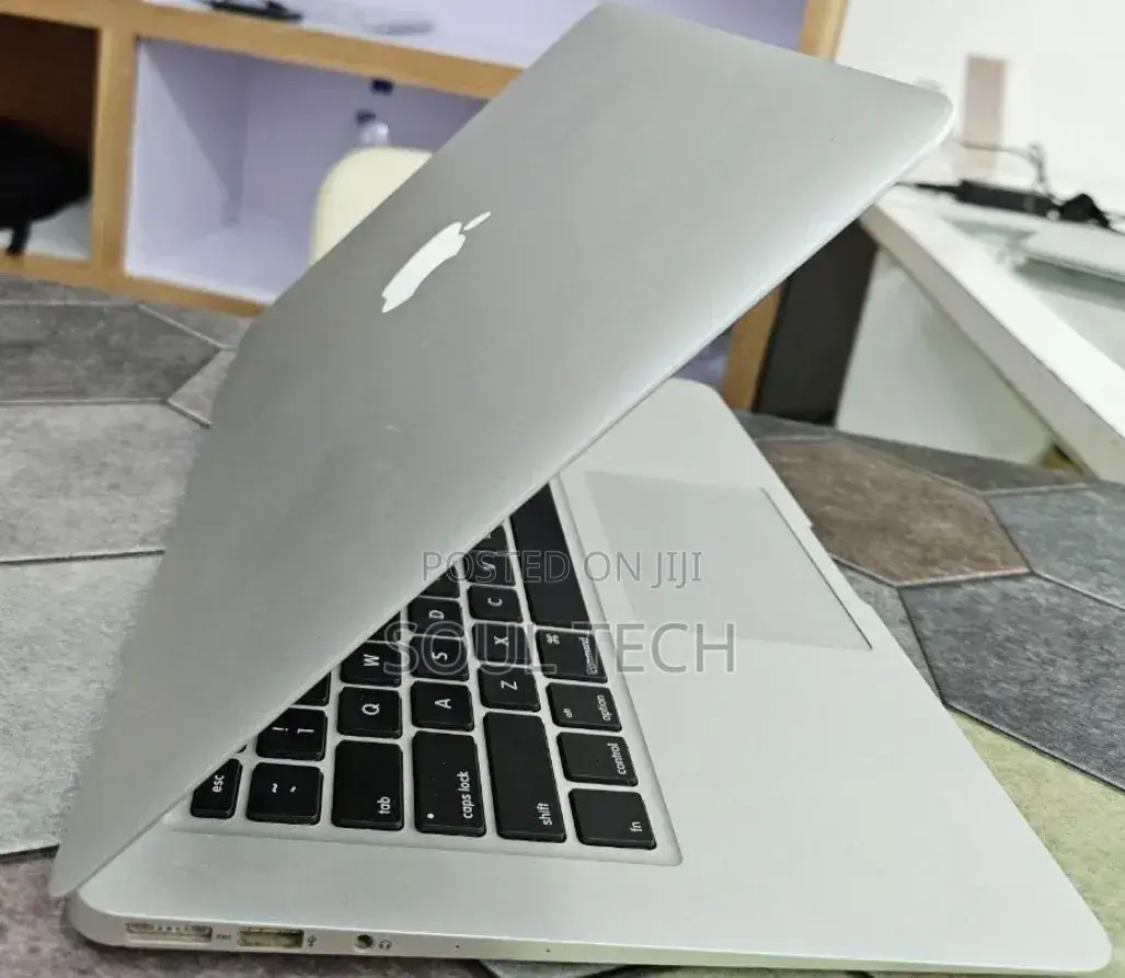 New Laptop Apple MacBook Air 2017 8GB Intel Core i5 SSD 256GB