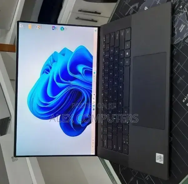 New Laptop Dell XPS 15 16GB Intel Core i7 SSD 512GB