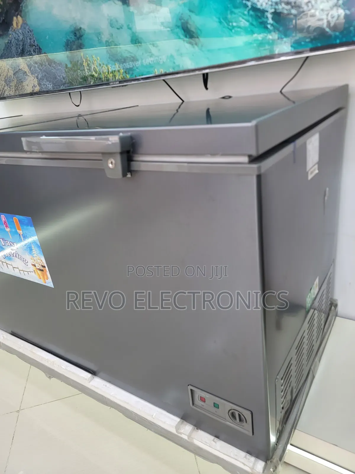Akira 720 Litre Deep Freezer