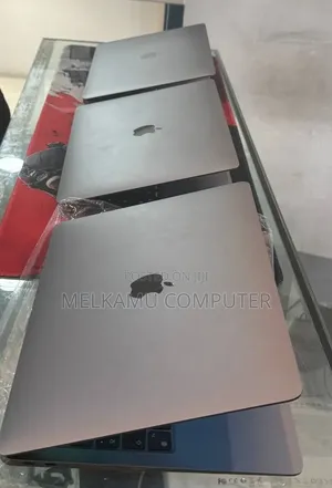 New Laptop Apple MacBook Air 2020 M1 8GB Apple M1 SSD 256GB