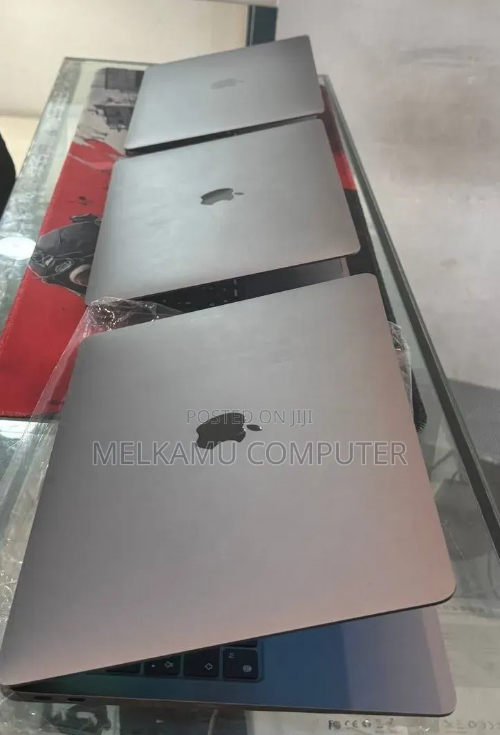 New Laptop Apple MacBook Air 2020 M1 8GB Apple M1 SSD 256GB
