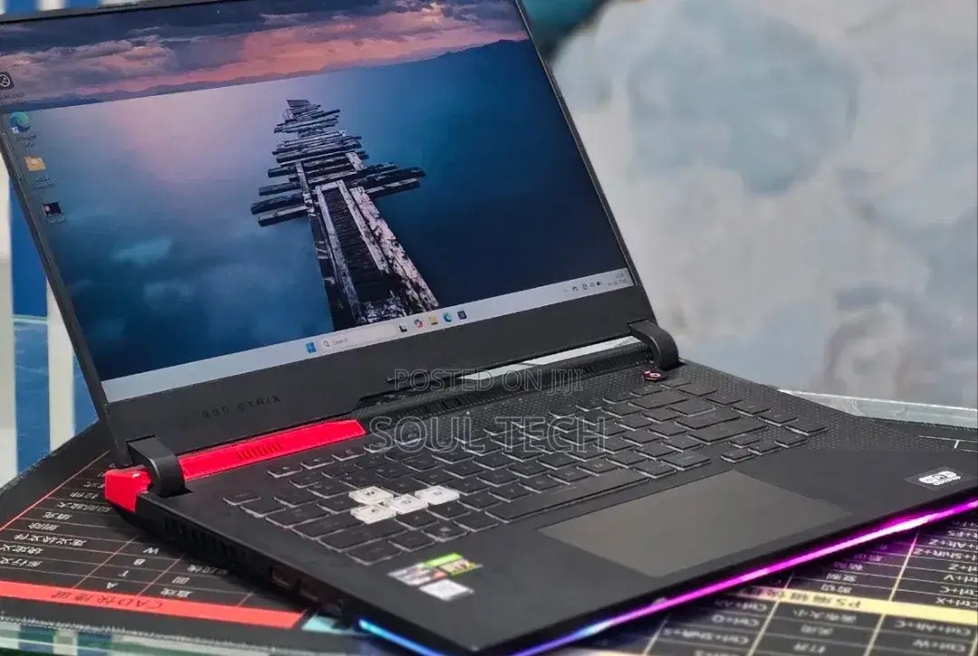 New Laptop Asus ROG Strix G15 16GB AMD Ryzen 9 SSD 512GB