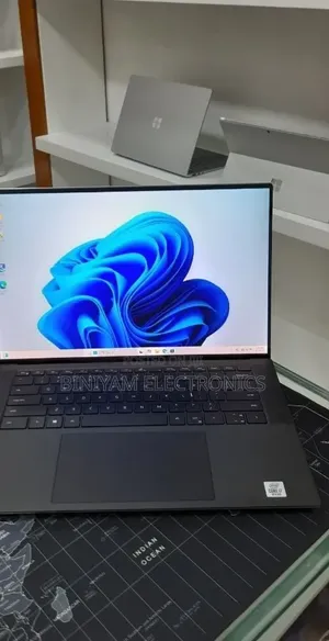 New Laptop Dell XPS 15 16GB Intel Core i7 SSD 512GB