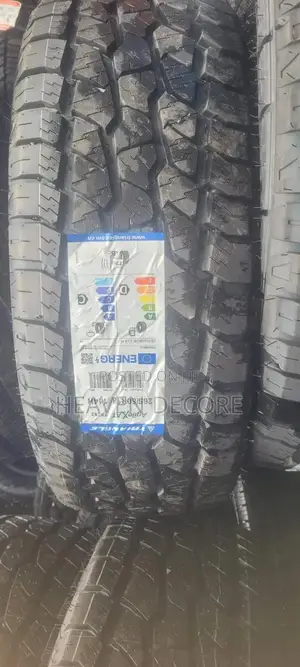 Car Tyre (የመኪና ጎማ)