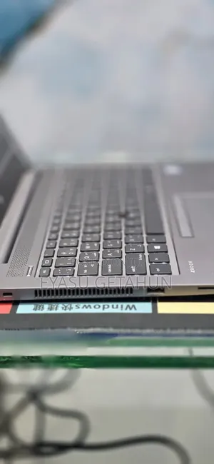 New Laptop HP ZBook 14 16GB Intel Core i7 SSD 512GB