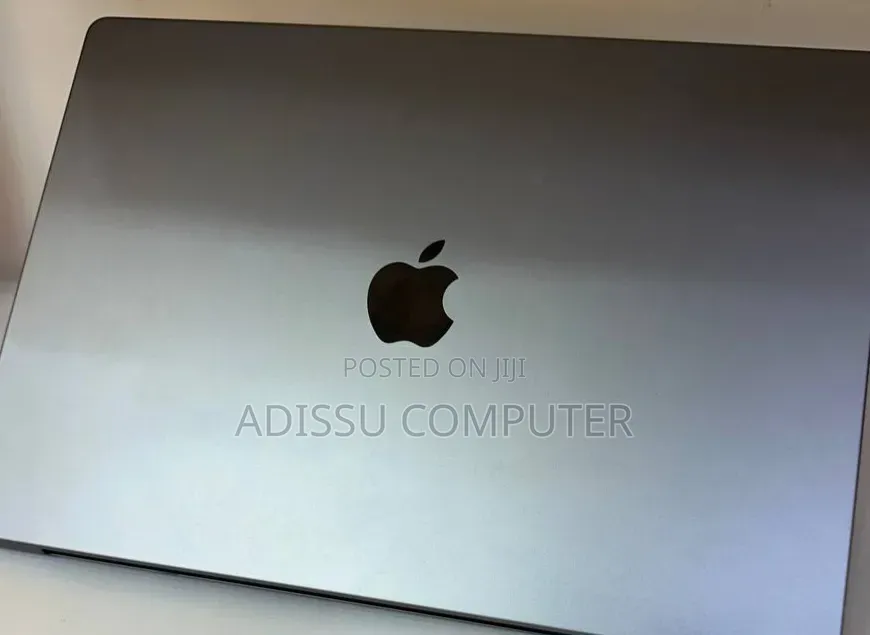 New Laptop Apple MacBook Pro 2019 32GB Apple M1 Pro SSD 512GB