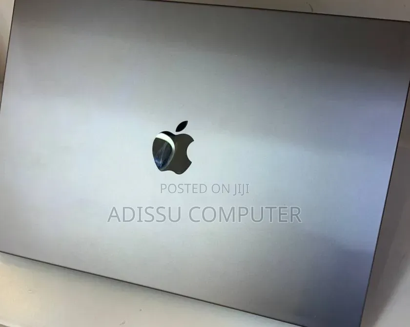 New Laptop Apple MacBook Pro 2019 32GB Apple M1 Pro SSD 512GB