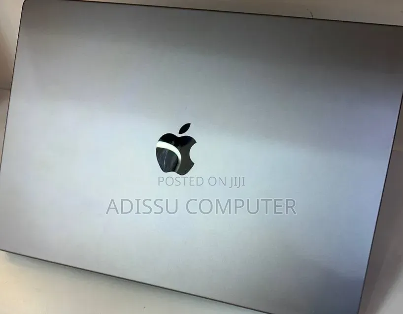 New Laptop Apple MacBook Pro 2019 32GB Apple M1 Pro SSD 512GB