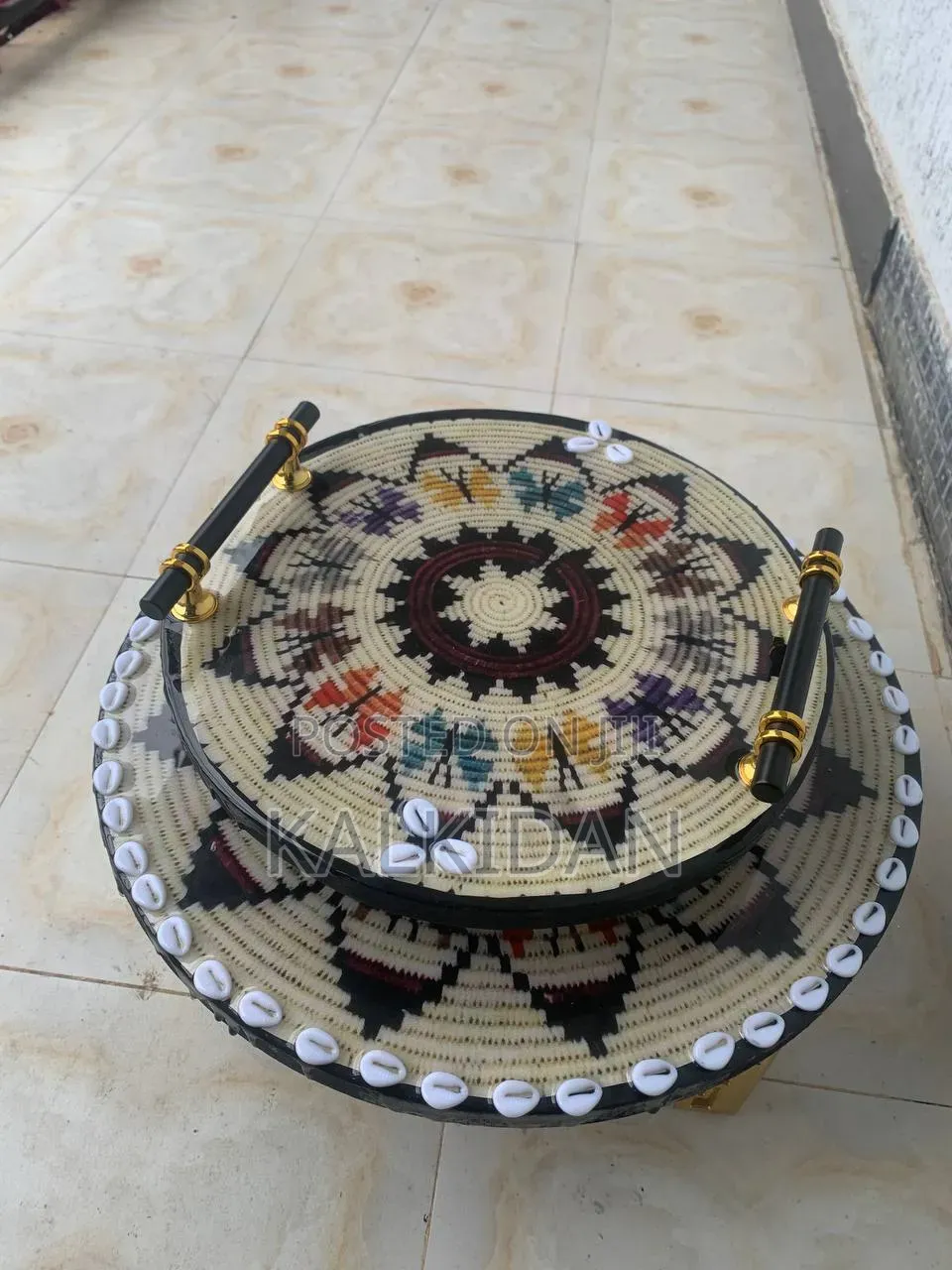 የEpoxy የሲኒ ማስቀመጫዎች።በፈለጉት የከለር ምርጫ ማሰራት ይችላሉ።