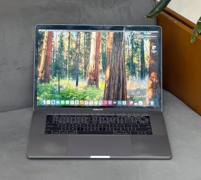 New Laptop Apple MacBook Pro 2019 16GB Intel Core i9 SSD 512GB