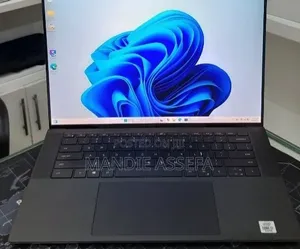 New Laptop Dell XPS 15 16GB Intel Core i7 SSD 512GB