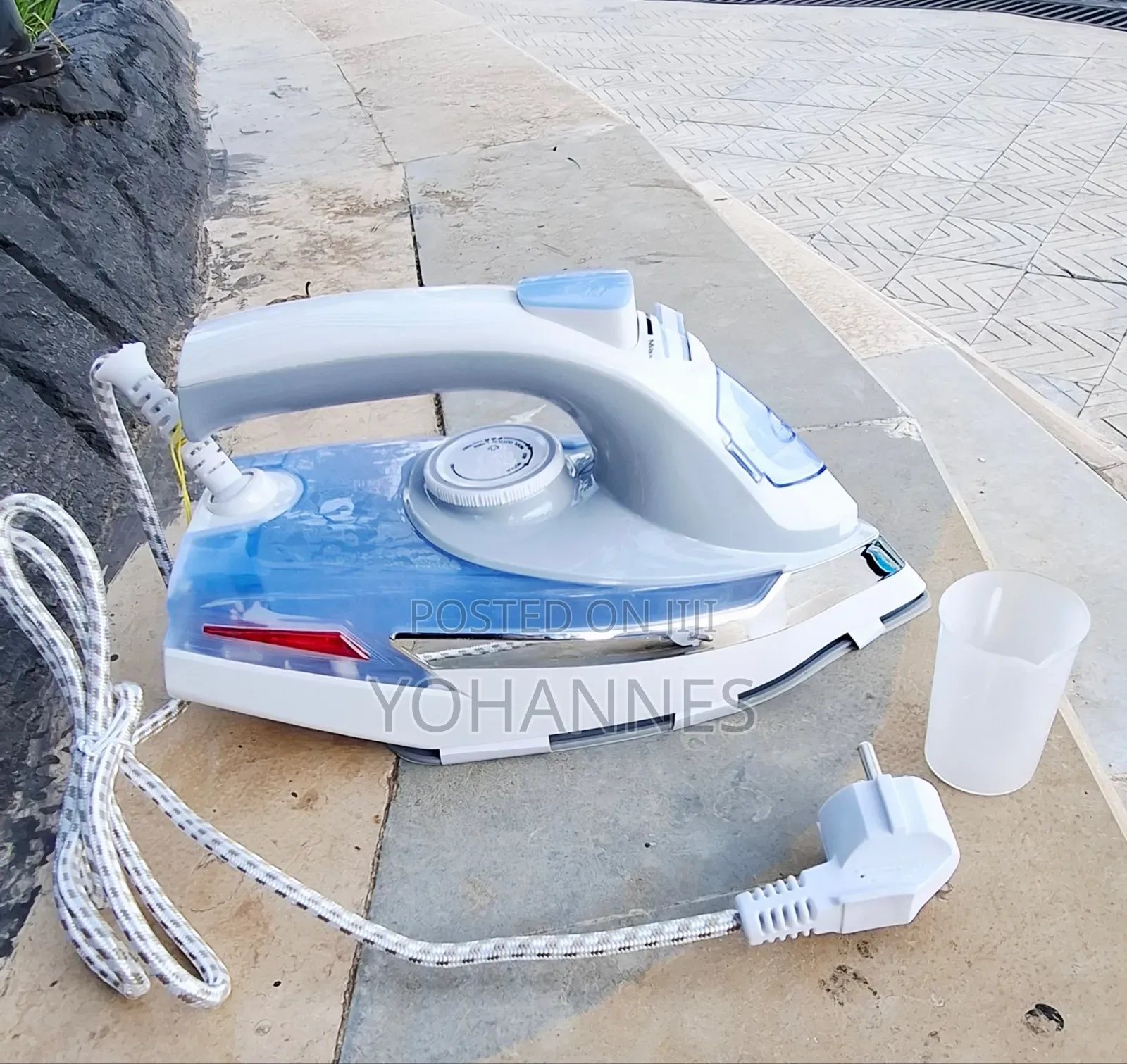 High Quality and Durability Hometime Steam Iron