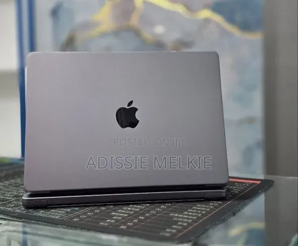 New Laptop Apple MacBook Pro 2021 M1 32GB Apple M1 Pro SSD 512GB