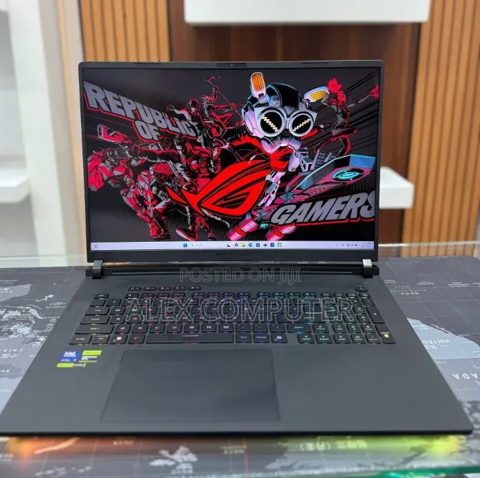New Laptop Asus ROG Strix G18 32GB Intel Core Ultra 9 SSD 2T