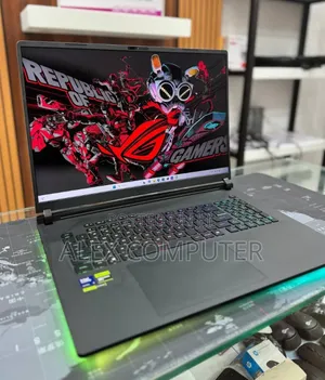 New Laptop Asus ROG Strix G18 32GB Intel Core Ultra 9 SSD 2T
