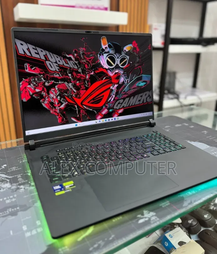 New Laptop Asus ROG Strix G18 32GB Intel Core Ultra 9 SSD 2T