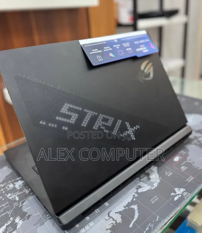 New Laptop Asus ROG Strix G18 32GB Intel Core Ultra 9 SSD 2T