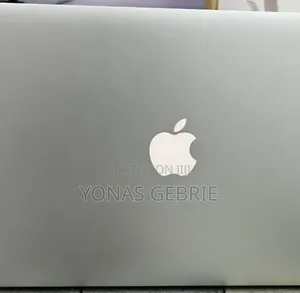 New Laptop Apple MacBook 8GB Intel Core i5 SSD 256GB