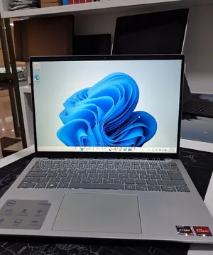 New Laptop Dell Inspiron 15 16GB AMD Ryzen 7 SSD 1T