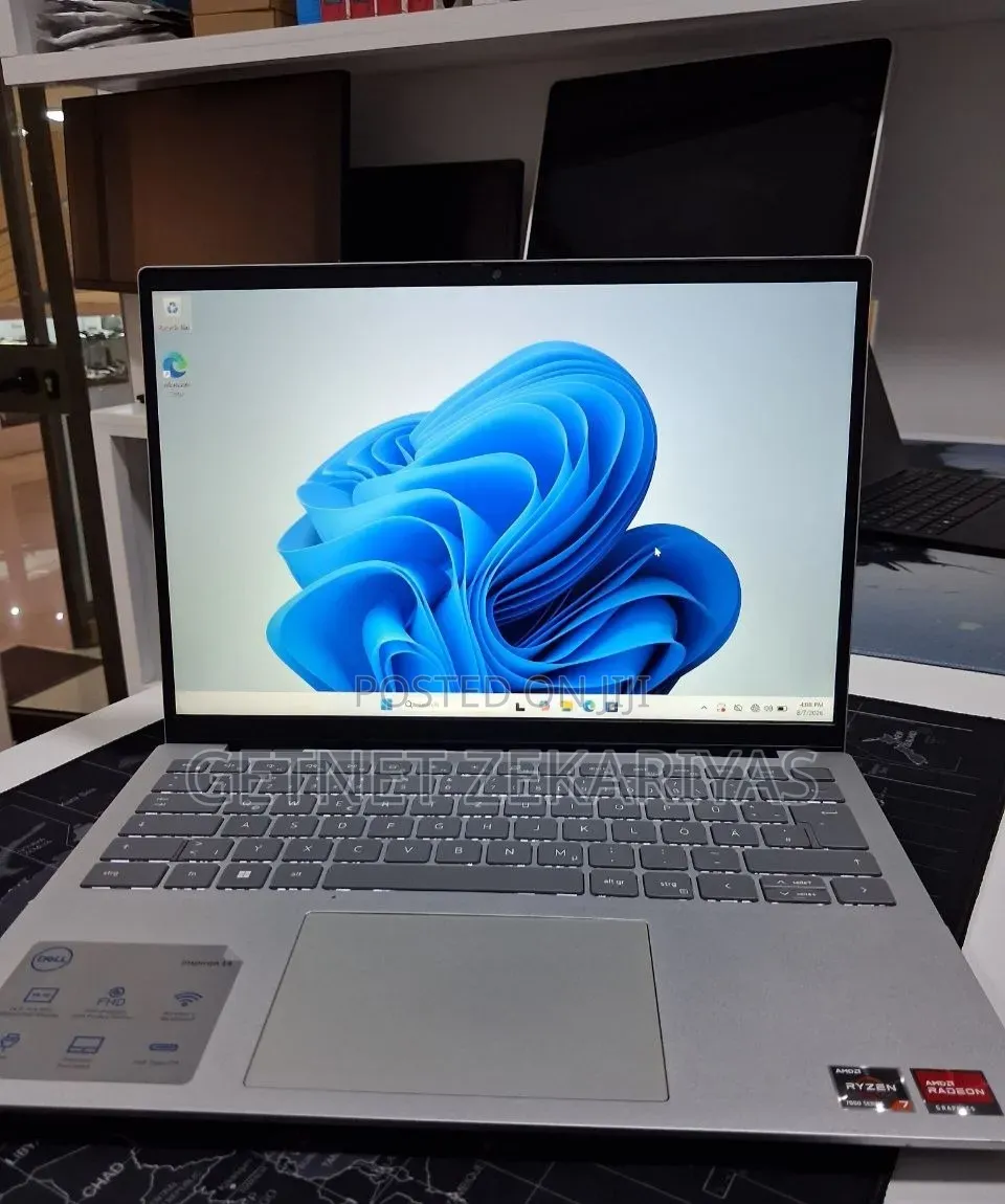 New Laptop Dell Inspiron 15 16GB AMD Ryzen 7 SSD 1T