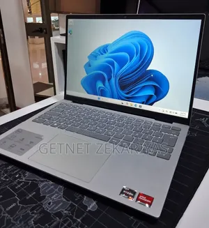 New Laptop Dell Inspiron 15 16GB AMD Ryzen 7 SSD 1T