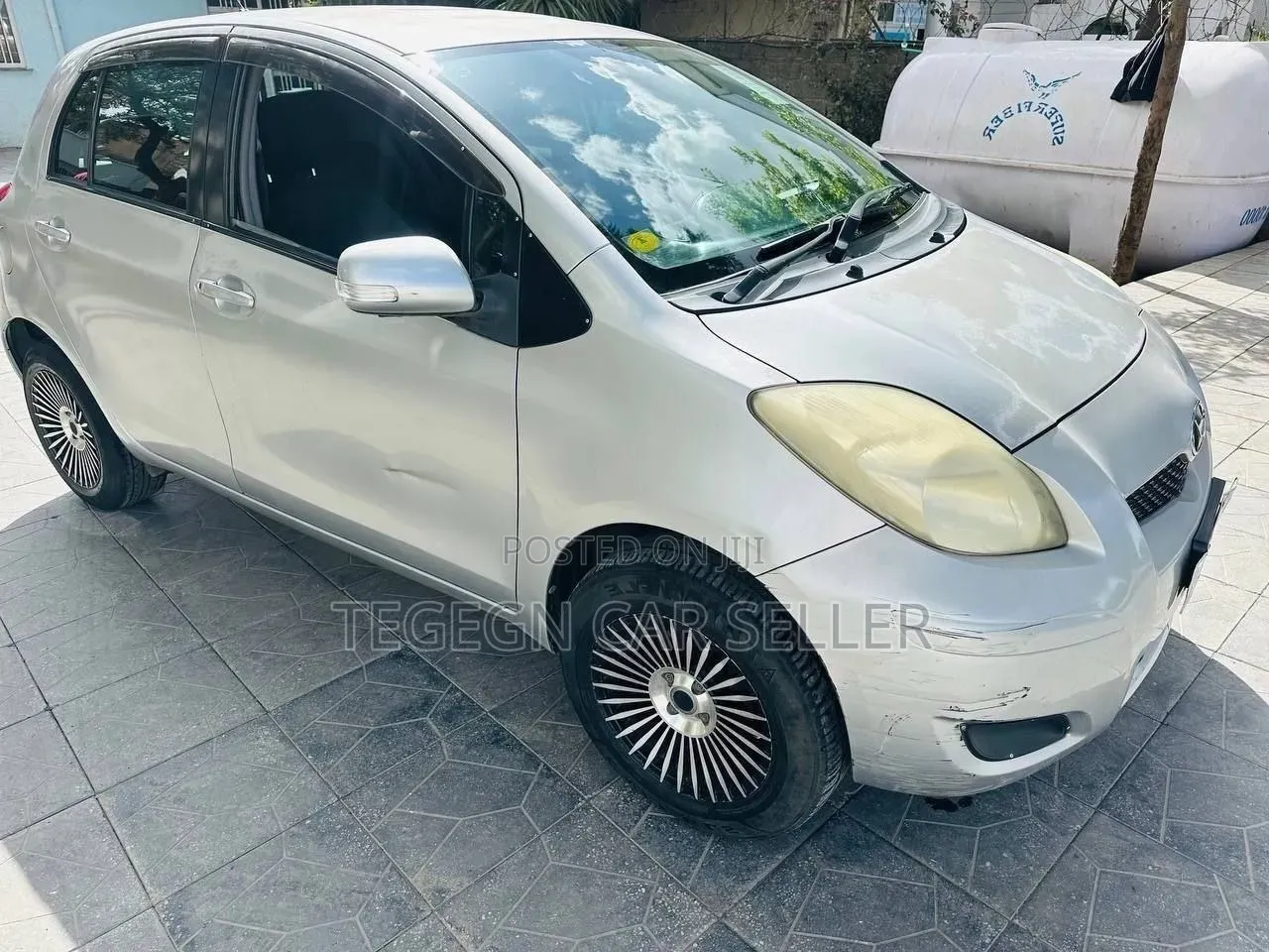 Toyota Yaris 2010 White