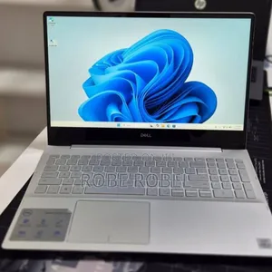 New Laptop Dell Inspiron 15 8GB Intel Core i5 SSD 256GB