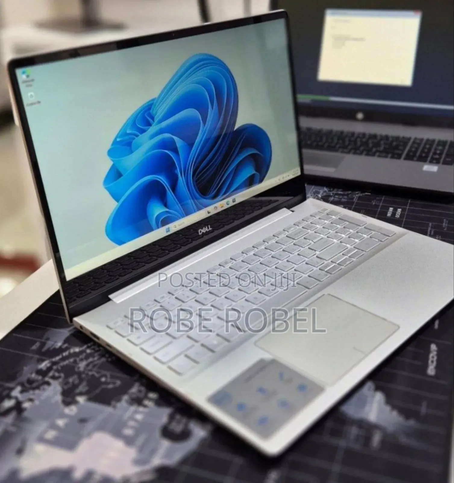 New Laptop Dell Inspiron 15 8GB Intel Core i5 SSD 256GB