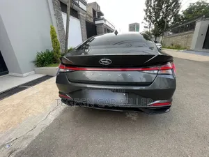 Hyundai Avante 2021 Gray