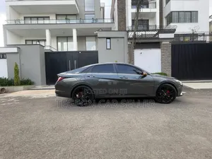 Hyundai Avante 2021 Gray