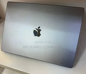 New Laptop Apple MacBook Pro 32GB Intel Core i7 SSD 512GB