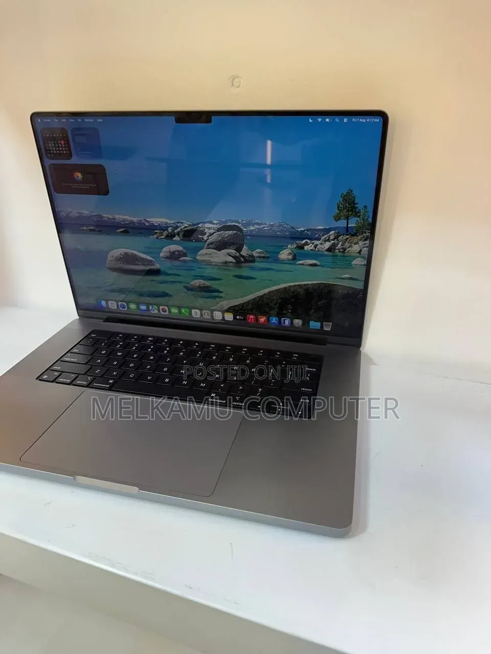 New Laptop Apple MacBook Pro 32GB Intel Core i7 SSD 512GB
