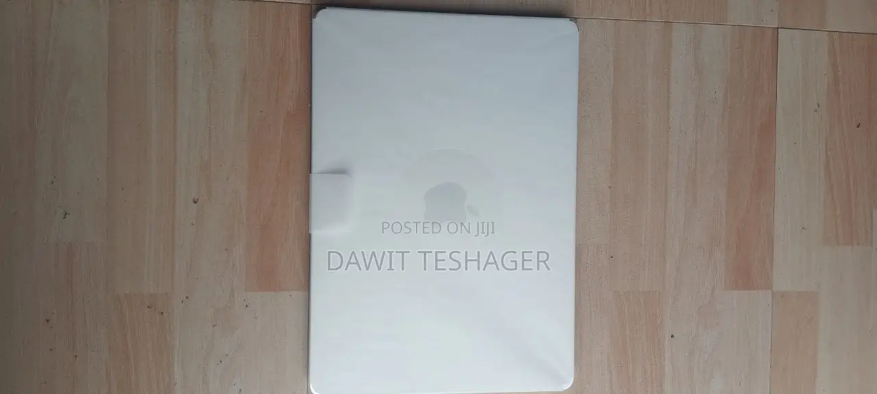 New Laptop Apple MacBook Air 2022 M2 8GB Apple M2 SSD 512GB