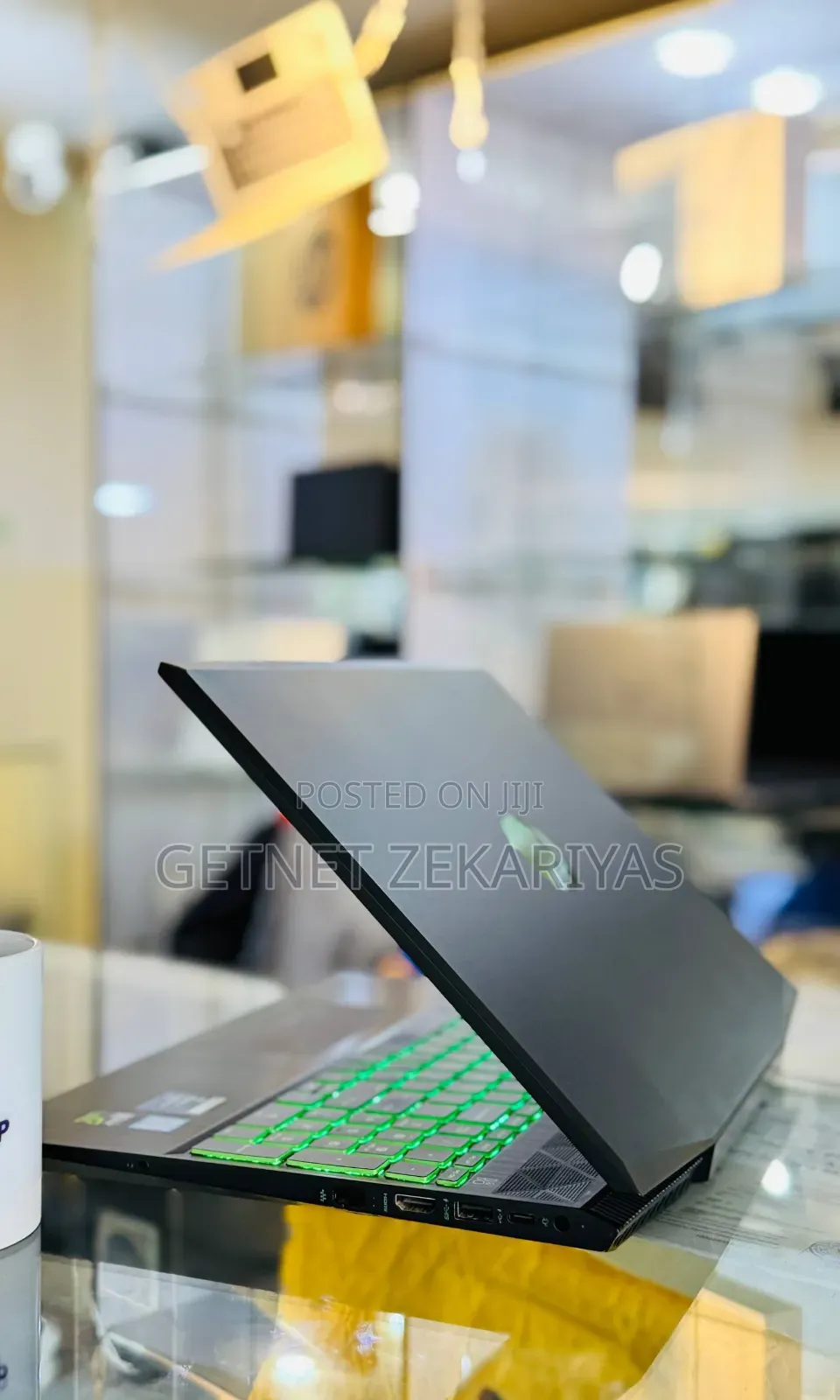 New Laptop HP Pavilion 15 8GB Intel Core i5 SSD 256GB